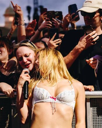 🔥 Addison rae  page leaked private photo uncensored full