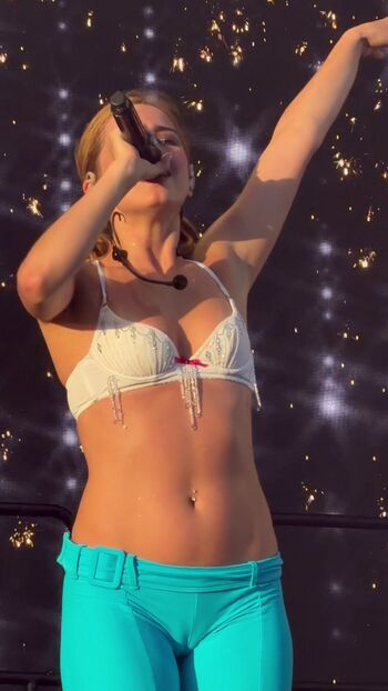 🔥 Addison rae  page leaked private photo uncensored full