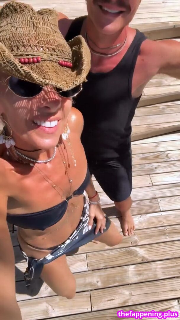 🔥 Adriane galisteu/ leaked private photo uncensored full