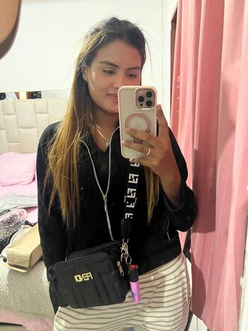 🔥 Amateur girls page leaked private photo uncensored full