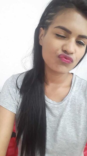 🔥 Amateur girls page leaked private photo uncensored full