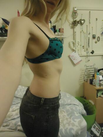 🔥 Amateur girls page leaked private photo uncensored full