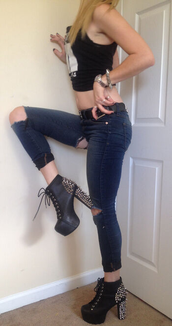 🔥 Amateur girls page leaked private photo uncensored full