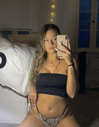 🔥 Amateur girls page leaked private photo uncensored full