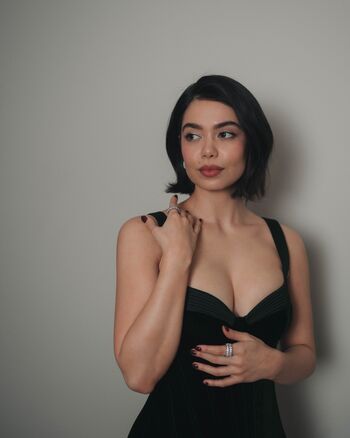 🔥 Auli i cravalho page leaked private photo uncensored full