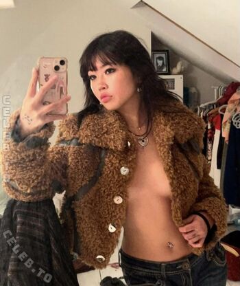🔥 Beabadoobee leaked private photo uncensored full