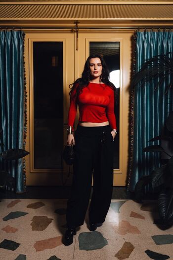 🔥 Bella thorne  page leaked private photo uncensored full