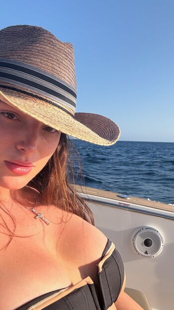 🔥 Bella thorne  page leaked private photo uncensored full