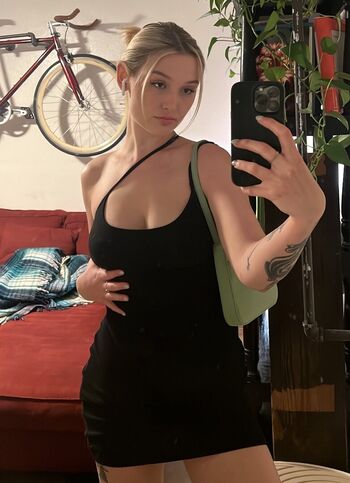 🔥 Bobbie moore  page leaked private photo uncensored full
