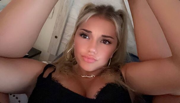 🔥 Breckie hill  page leaked private photo uncensored full