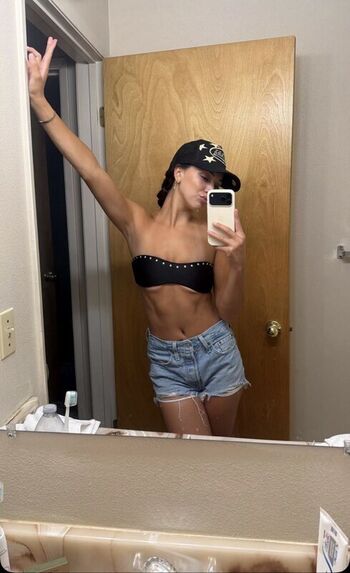 🔥 Builtbybells  page leaked private photo uncensored full