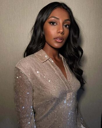 🔥 Charithra chandran page leaked private photo uncensored full