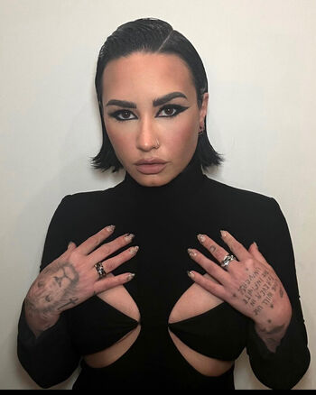 🔥 Demi lovato page leaked private photo uncensored full