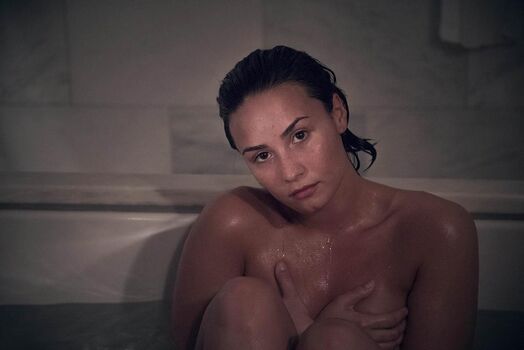 🔥 Demi lovato page leaked private photo uncensored full