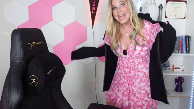 🔥 Ellie in space leaked private photo uncensored full