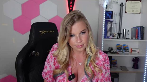 🔥 Ellie in space leaked private photo uncensored full