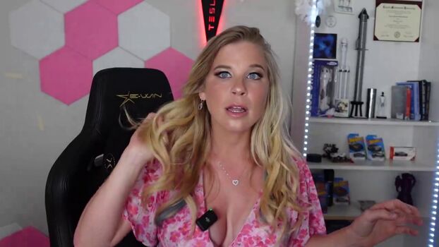 🔥 Ellie in space leaked private photo uncensored full