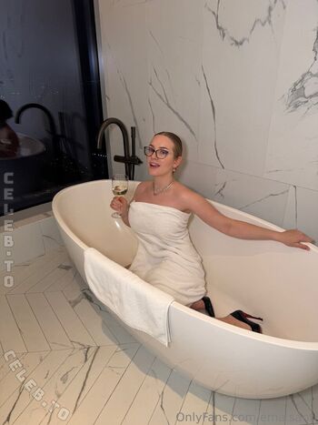 🔥 Ema santi leaked private photo uncensored full