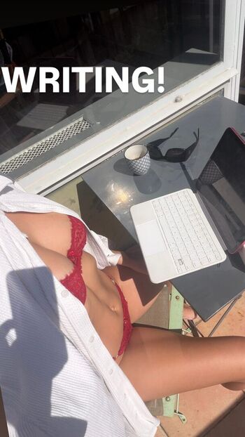 🔥 Emily ratajkowski leaked private photo uncensored full