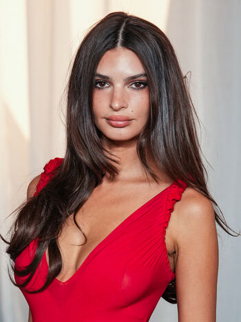 🔥 Emily ratajkowski  page leaked private photo uncensored full
