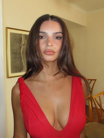 🔥 Emily ratajkowski  page leaked private photo uncensored full