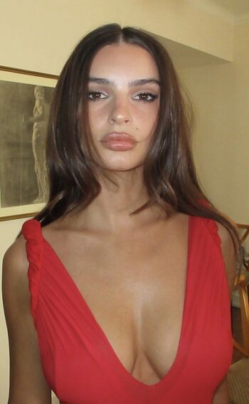 🔥 Emily ratajkowski  page leaked private photo uncensored full