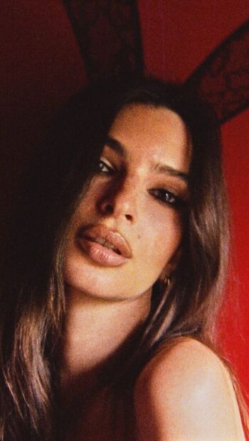 🔥 Emily ratajkowski leaked private photo uncensored full