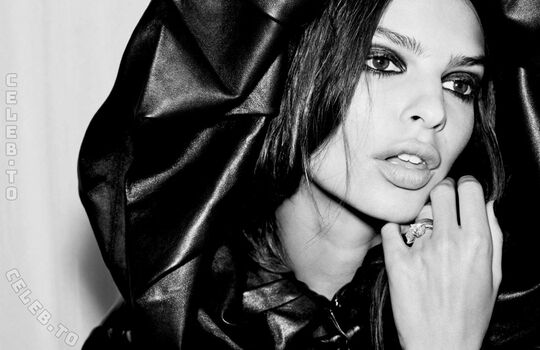 🔥 Emily ratajkowski leaked private photo uncensored full