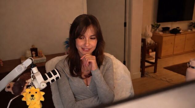 🔥 Emilydaniellam leaked private photo uncensored full