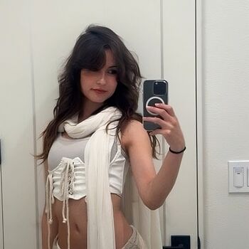 🔥 Emilydaniellam leaked private photo uncensored full