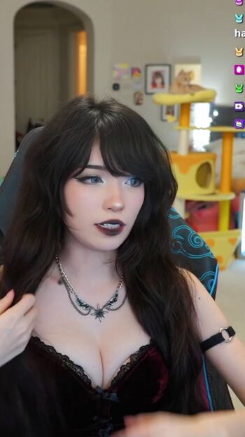 🔥 Emiru  page leaked private photo uncensored full