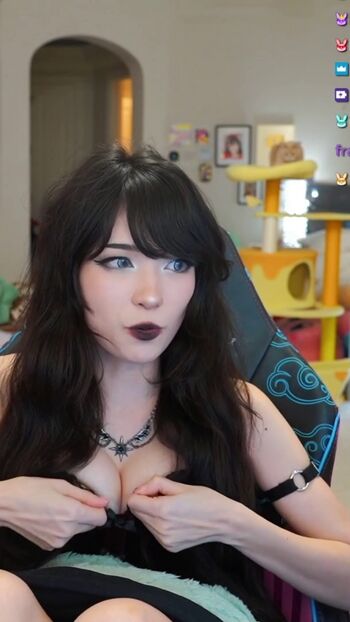 🔥 Emiru  page leaked private photo uncensored full