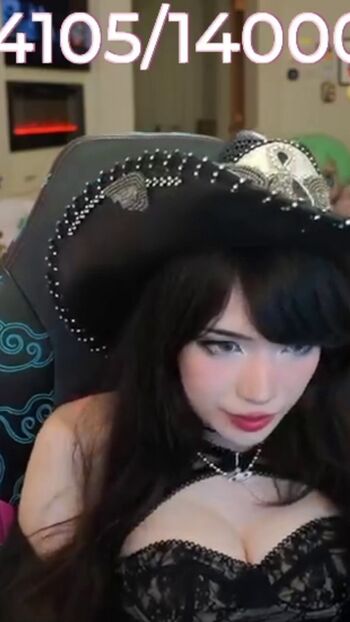 🔥 Emiru  page leaked private photo uncensored full