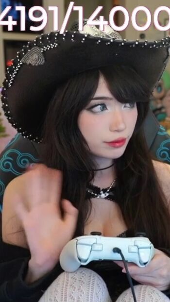 🔥 Emiru  page leaked private photo uncensored full