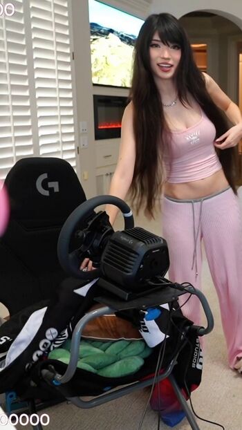 🔥 Emiru  page leaked private photo uncensored full