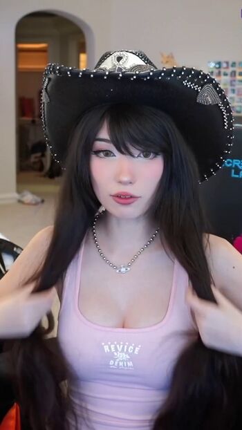 🔥 Emiru  page leaked private photo uncensored full