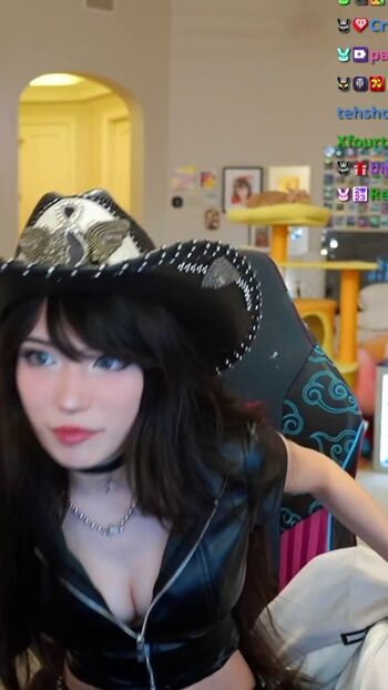 🔥 Emiru  page leaked private photo uncensored full