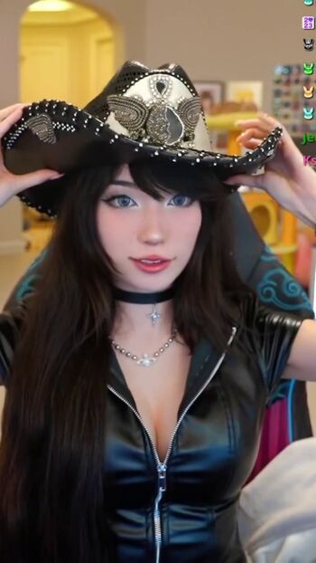 🔥 Emiru  page leaked private photo uncensored full