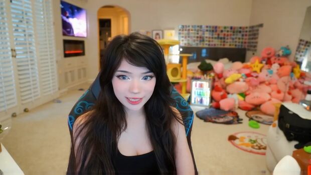 🔥 Emiru  page leaked private photo uncensored full