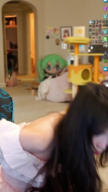 🔥 Emiru  page leaked private photo uncensored full