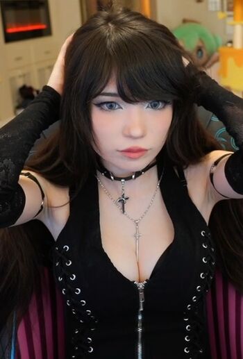 🔥 Emiru  page leaked private photo uncensored full