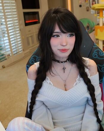 🔥 Emiru  page leaked private photo uncensored full