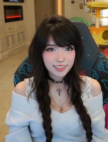 🔥 Emiru  page leaked private photo uncensored full