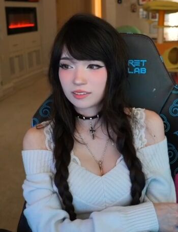 🔥 Emiru  page leaked private photo uncensored full