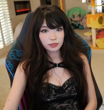 🔥 Emiru  page leaked private photo uncensored full