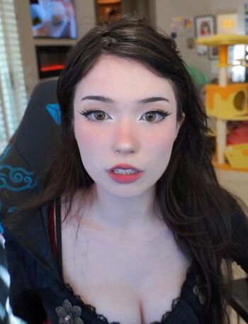 🔥 Emiru  page leaked private photo uncensored full