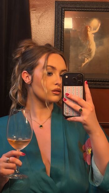 🔥 Erinmhk page leaked private photo uncensored full