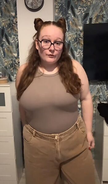 🔥 Fannyjhsz page leaked private photo uncensored full