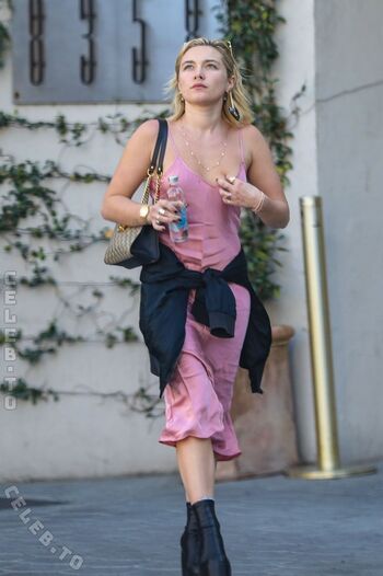 🔥 Florence pugh  page leaked private photo uncensored full