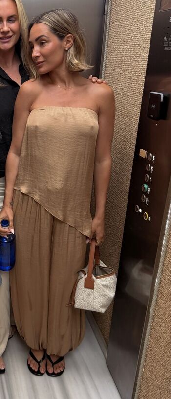 🔥 Frankie bridge  page leaked private photo uncensored full